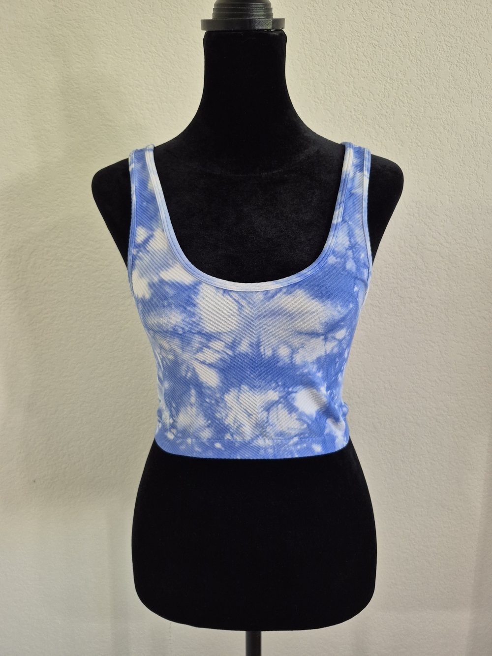 No Boundaries Blue and White Tie-Dye Ribbed Cropped Tank